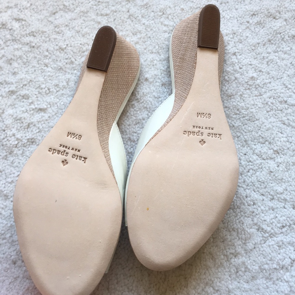 NEVER BEEN WORN Kate Spade Shoes - Picture 2 of 4